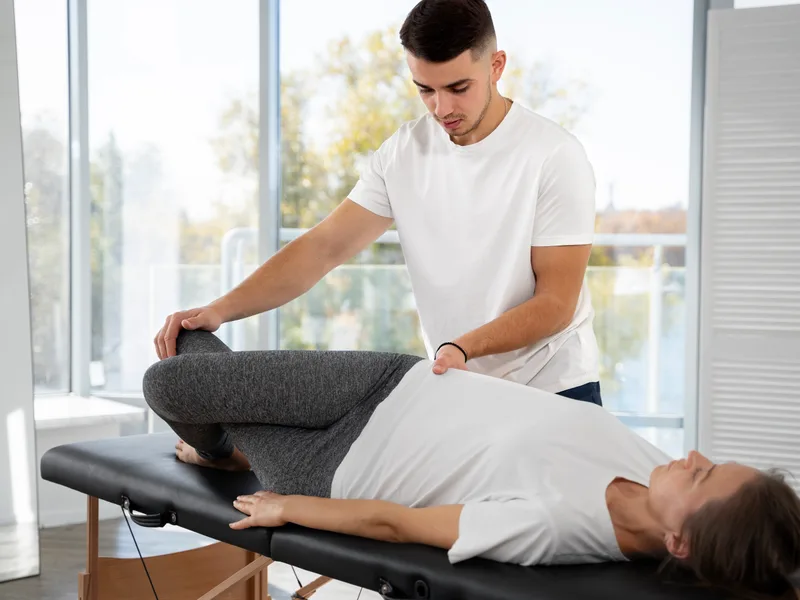 Schomaker Chiropractic Clinic treating hip pain in Elk River