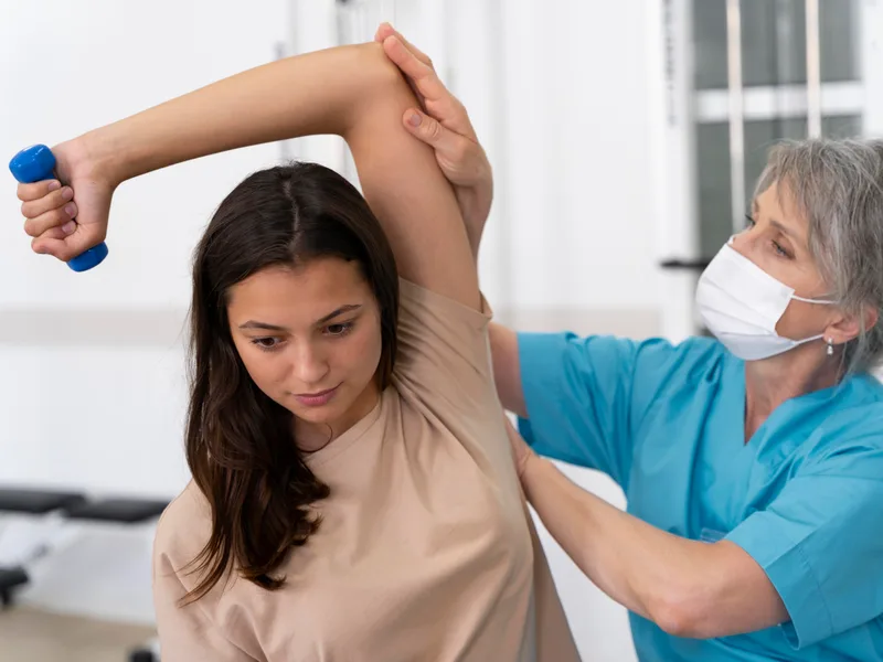 Schomaker Chiropractic Clinic treating rotator cuff injury in Elk River